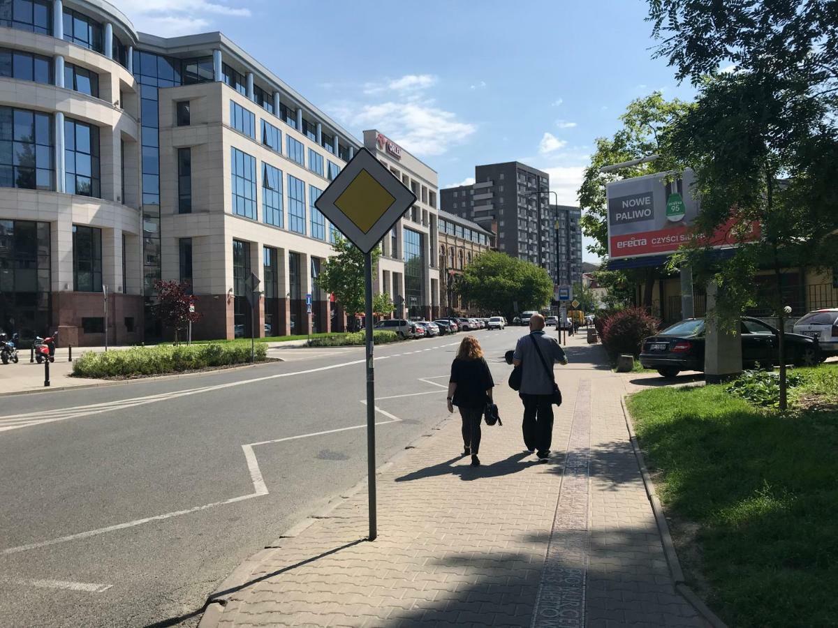 Nina Na Bielanskiej Warsawa Bagian luar foto