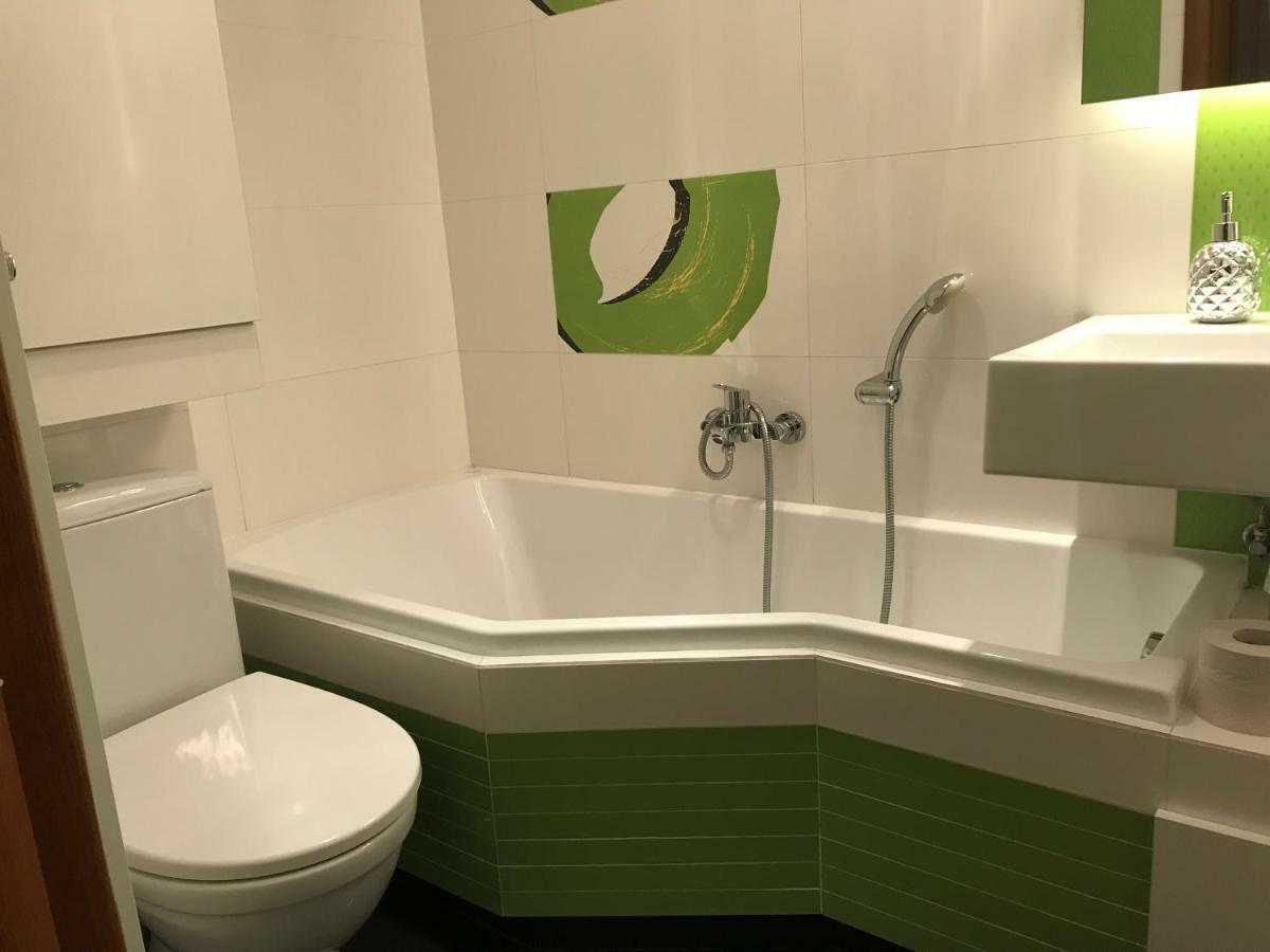 Nina Na Bielanskiej Warsawa Bagian luar foto