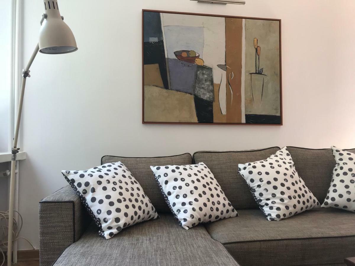 Nina Na Bielanskiej Warsawa Bagian luar foto